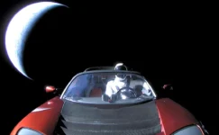 Uçan Tesla Roadster için Tanıtım Tarihi Belli Oldu