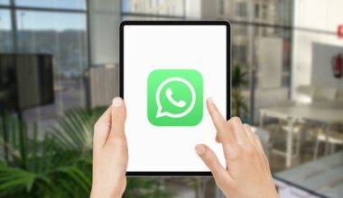 WhatsApp iPad Uygulamasına Şeffaf Liquid Glass Tasarımı Geliyor