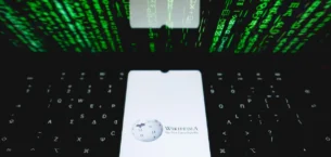 Wikipedia Kurucusu Platformda Engellendi