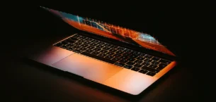 Yeni Apple Cihazları OLED ile Geniş Renk Gamına Geçecek