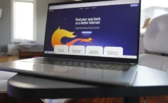 Firefox 153 Yayında: Konteynerler Artık Varsayılan Olarak Aktif