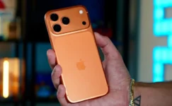 iPhone 17 Pro Max’i Gömdüler: 250 Yıl Sonra Açılacak
