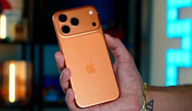 iPhone 17 Pro Max’i Gömdüler: 250 Yıl Sonra Açılacak