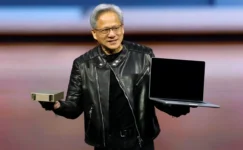 Nvidia CEO’su Jensen Huang’ın Deri Ceketi Açık Artırmada 960 Bin Dolara Satıldı