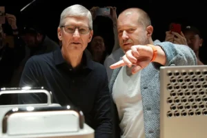 OpenAI, Jony Ive’ı Apple ile Karşı Karşıya Getirebilir