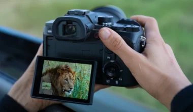 Sony RX10 Mark V Yapay Zeka Desteğiyle Tanıtıldı