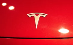 Tesla 10 Milyonuncu Elektrikli Aracını Üretti