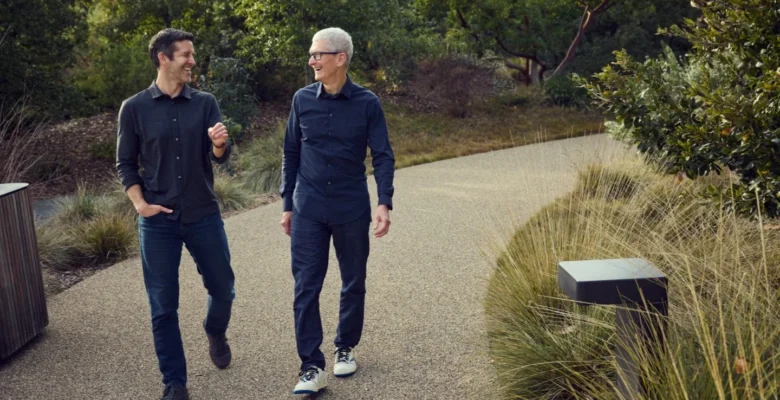 Tim Cook’tan John Ternus’a: Apple’da Geçiş Süreci Nasıl İlerliyor?