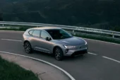 Volvo EX60 Yollara Çıkmadan Sürpriz Yaptı: Beklentilerin Üzerinde Menzil!