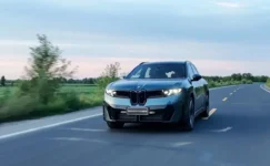 BMW iX3 Rekor Kırdı: Tek Şarjla Sınırları Zorladı