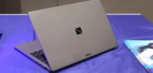 Japonlardan 999 Gramlık Çılgın Laptop: Bataryası 30 Saat Gidiyor