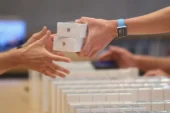 Küresel Akıllı Telefon Gelirlerinin Yarısı Apple’dan Geldi