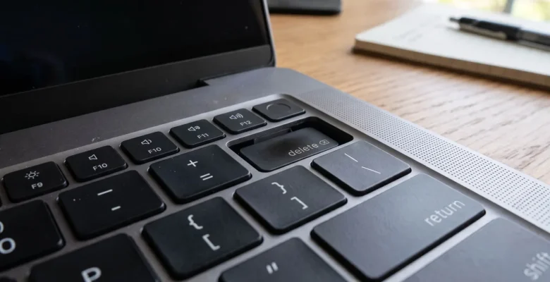 MacBook Pro’larda Isınma Sorunu: Klavye Tuşları Eriyor