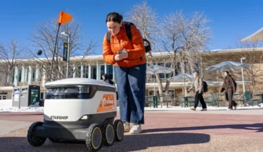 Otonom Teslimatın Sınırları: Kurye Robotlar İnsan Yardımına Muhtaç