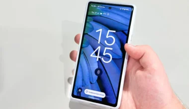 Pixel Telefonlara Yapay Zeka Destekli Saat Tasarımları Geliyor