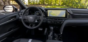 Toyota 500 Binden Fazla Aracı Geri Çağırıyor: Sorun Ekran Yazılımı