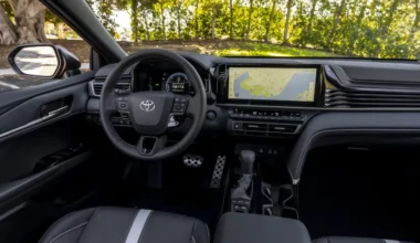 Toyota 500 Binden Fazla Aracı Geri Çağırıyor: Sorun Ekran Yazılımı