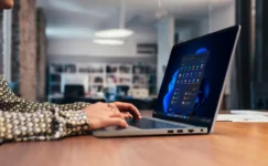 Yapay Zeka Adaptasyonu Rekabetin Merkezine Yerleşti