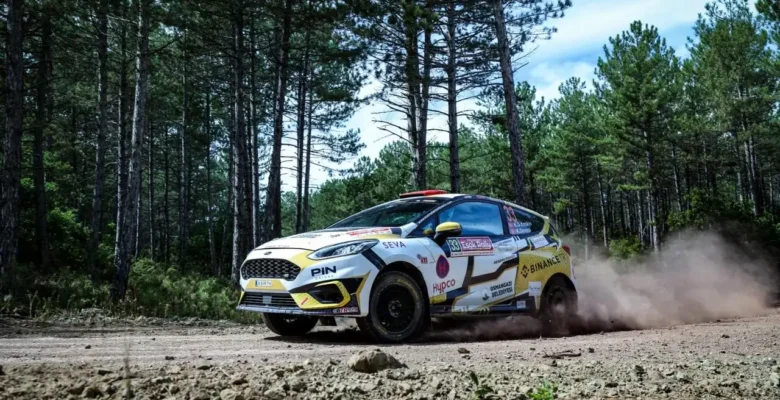 Binance TR Pilotu Kübra Denizci Keskin, Eskişehir Rallisi’nde Kadın Pilotlar Birincisi Oldu