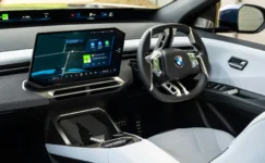 BMW Fiziksel Düğmeleri Neden Kaldırıyor?