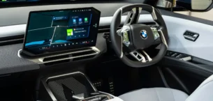 BMW Fiziksel Düğmeleri Neden Kaldırıyor?
