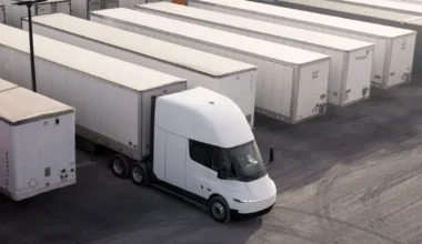 Elektrikli Tır Tesla Semi Avrupa Yollarına Çıkıyor: 550 Km Menzil
