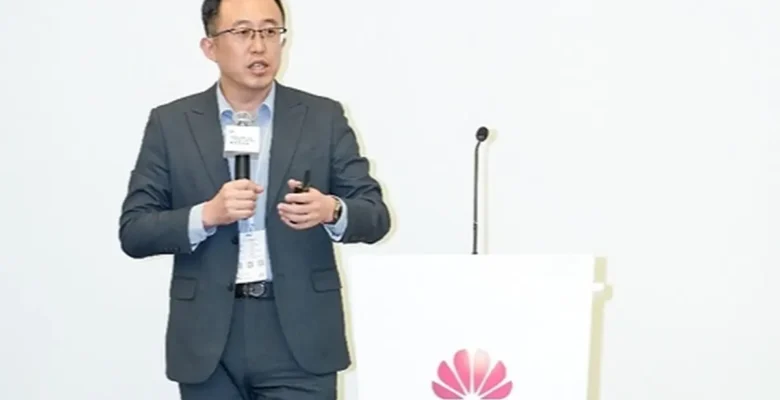 Huawei, sürükleyici deneyimler ve akıllı hizmetler sunan yenilikçi, sürükleyici Telepresence çözümünü tanıttı
