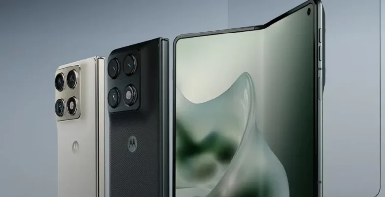 Kırışıksız Katlanabilir Telefon: Motorola Razr Fold Detayları Ortaya Çıktı