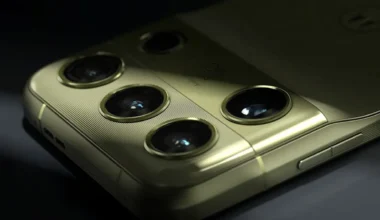 Motorola Sıra Dışı Tasarımlı Signature 27 Modelini Gösterdi