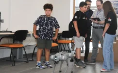 Ortaokul ve lise öğrencileri BTÜ’de robotlarla tanıştı