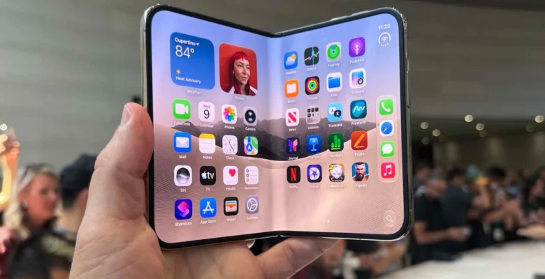 Apple, Katlanabilir iPhone Duo Ön Siparişleri İçin Mağazayı Kapattı