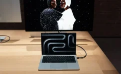 Apple’dan MacBook Pro Sürprizi: M7 İşlemcili Yeni Model Yolda