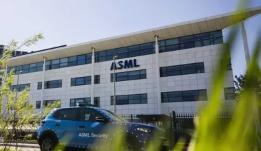 ASML’nin Üretim Kapasitesi Artan Çip Talebine Yetişemiyor