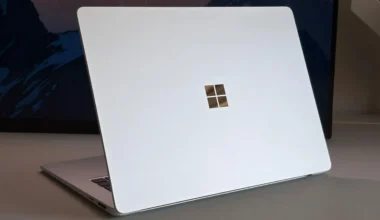 Intel İşlemcili Surface Laptop 15 Yine Öne Geçti