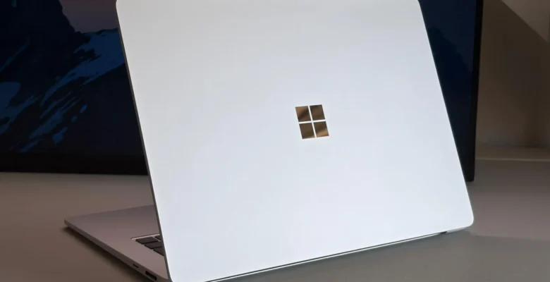 Intel İşlemcili Surface Laptop 15 Yine Öne Geçti