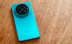 Katlanabilir Telefon Vivo X Fold6 Satışa Çıktı