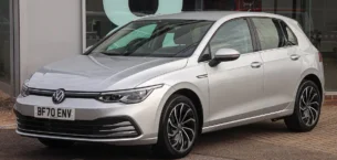 Volkswagen elektrikli Golf projesini askıya aldı, takvim kayıyor