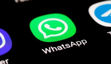WhatsApp Sesli Çıkartma Özelliğini Test Etmeye Başladı
