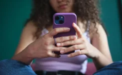 Yapay Zeka Gençler için Güvenli mi? ChatGPT For Teens Güvenlik Testinden Geçemedi