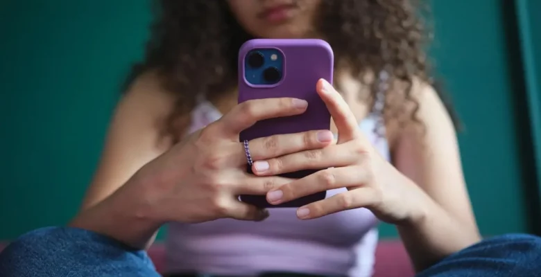 Yapay Zeka Gençler için Güvenli mi? ChatGPT For Teens Güvenlik Testinden Geçemedi